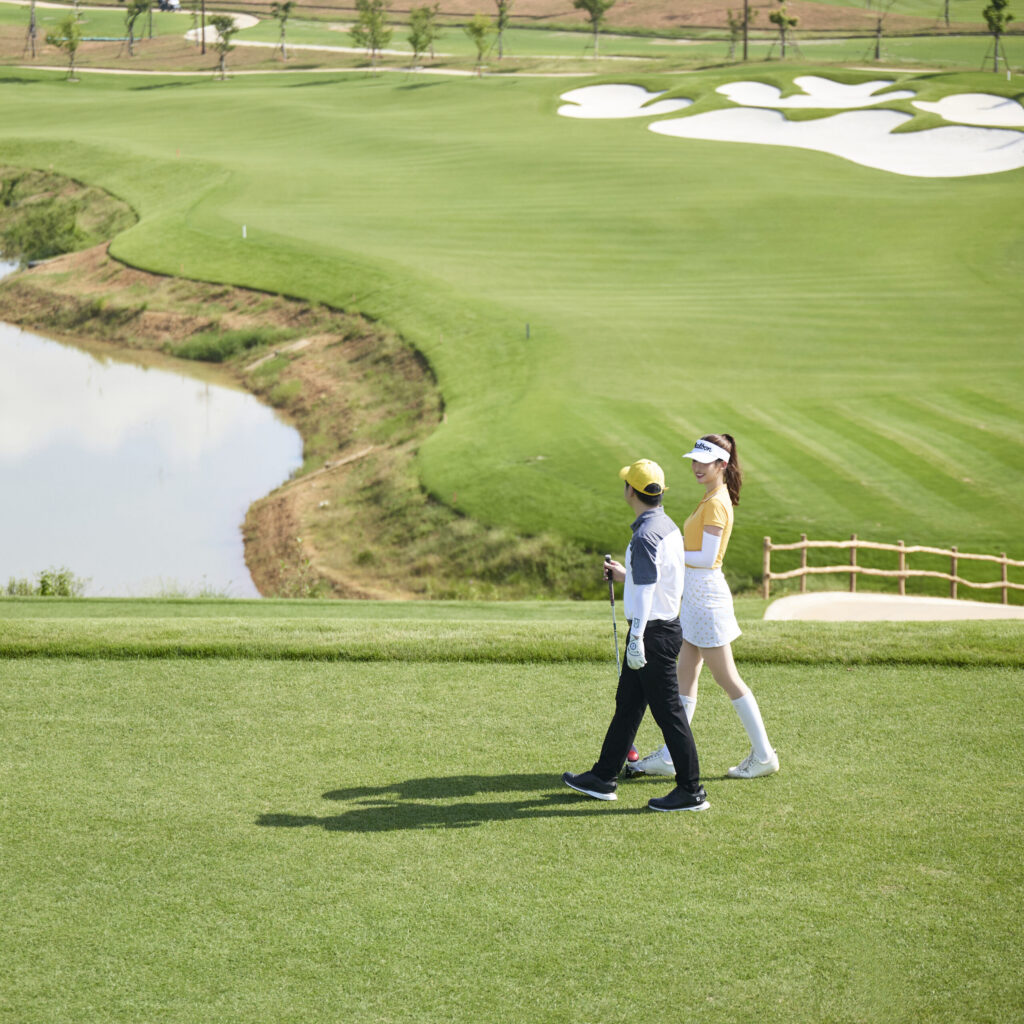 Thăm quan sân Golf