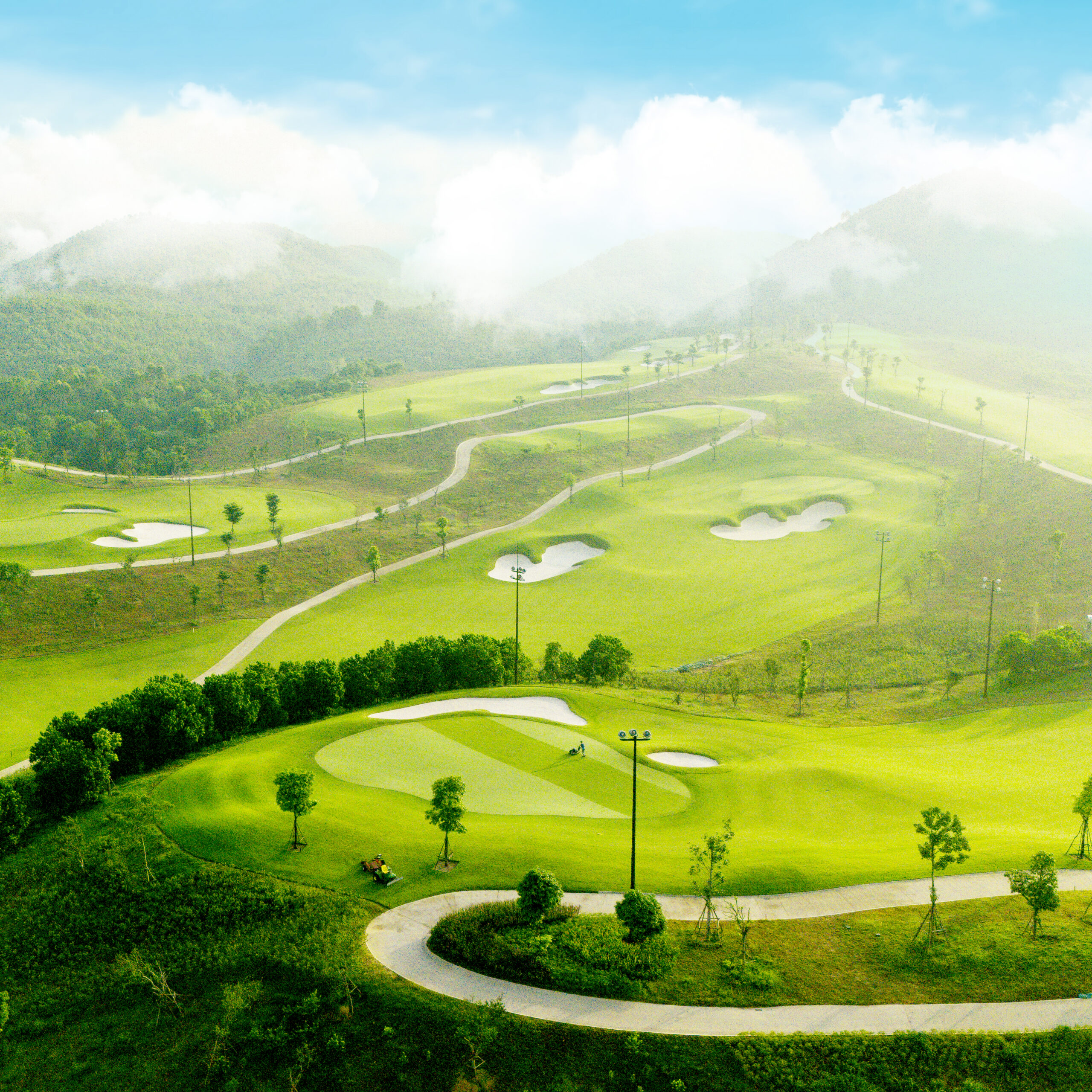 Thăm quan sân Golf - Ảnh 2