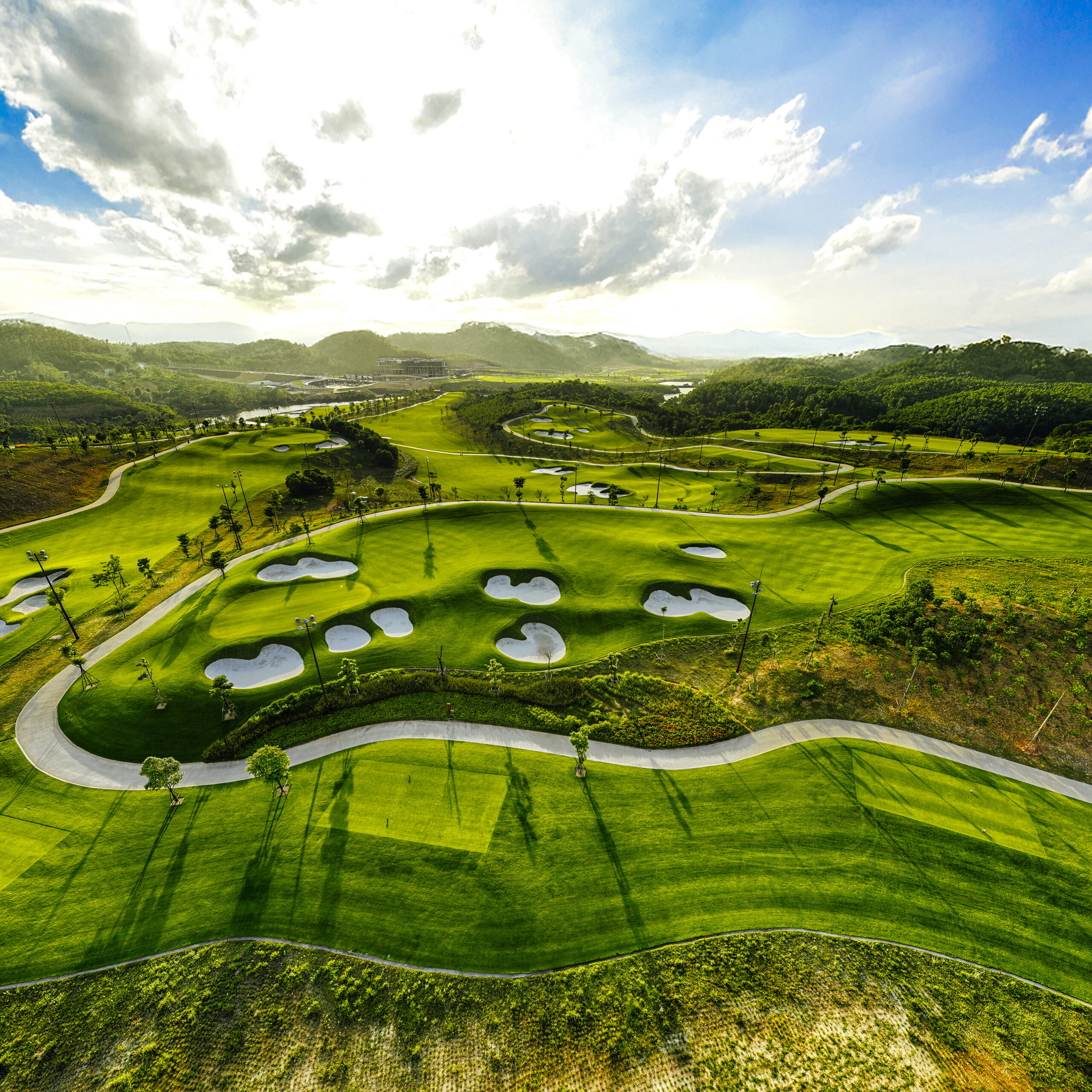 Thăm quan sân Golf - Ảnh 5