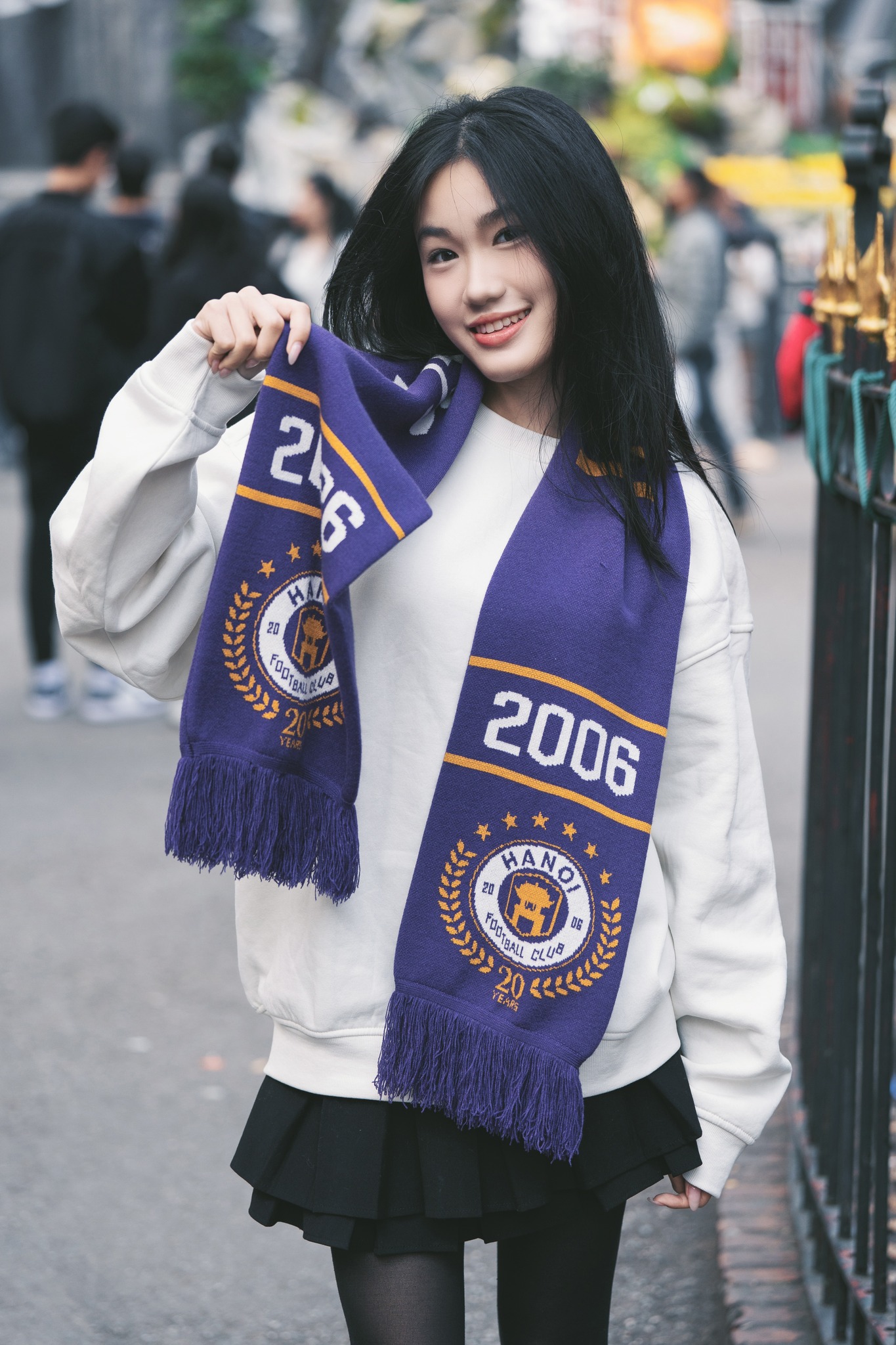 Khăn len Hanoi FC phiên bản kỷ niệm 20 năm màu tím